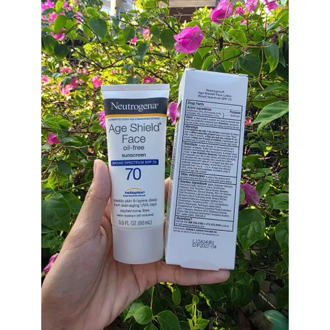 CAM KẾT CHÍNH HÃNG USA Kem chống nắng chống lão hoá Neutrogena Age Shield Face Oil-free Sunscreen SPF70 (88ml)