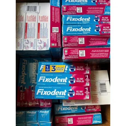 1 tuýp Keo dán hàm răng giả Fixodent Denture Adhesive Cream Original 68g của Mỹ