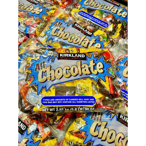 Có tách lẻ Kẹo Chocolate Tổng Hợp Kirkland 2.55kg mix nhiều socola