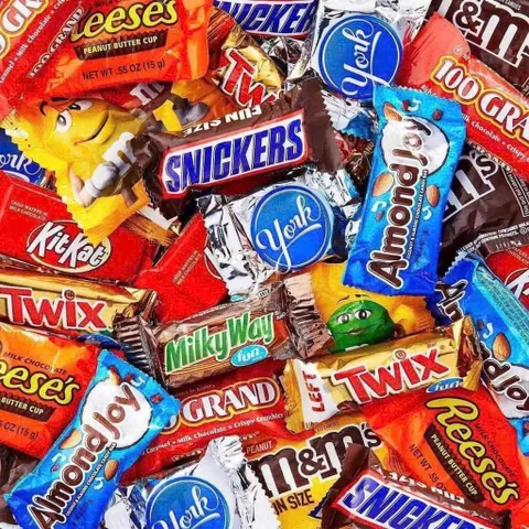 Có tách lẻ Kẹo Chocolate Tổng Hợp Kirkland 2.55kg mix nhiều socola