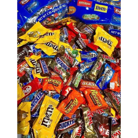 Có tách lẻ Kẹo Chocolate Tổng Hợp Kirkland 2.55kg mix nhiều socola