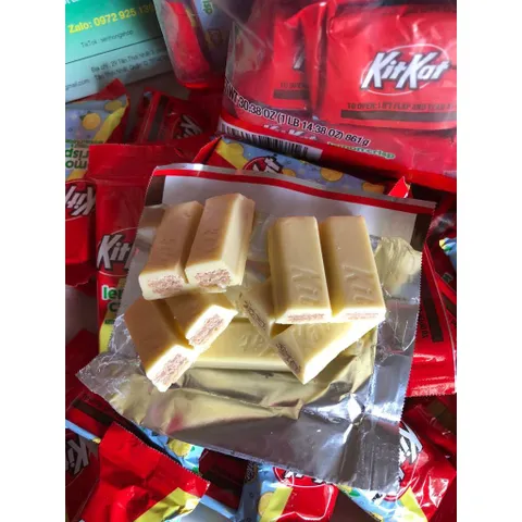 KitKat Lemon Crisp – Bánh xốp vị chanh tươi mát (Túi lớn mix gói mini) 861g