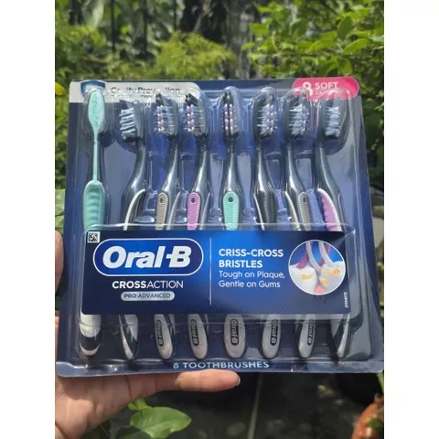 BÀN CHẢI ORAL-B CROSSACTION – COMBO 8 CÂY SIÊU TIẾT KIỆM
