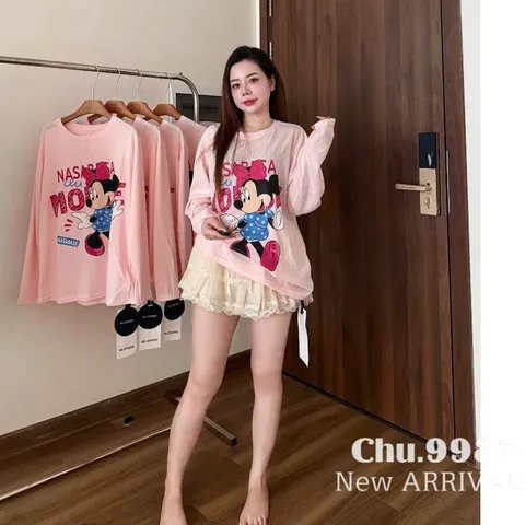 Áo thun giấy gạo L1 cao cấp dài tay cổ tròn in hình MK đeo nơ hồng nasa
