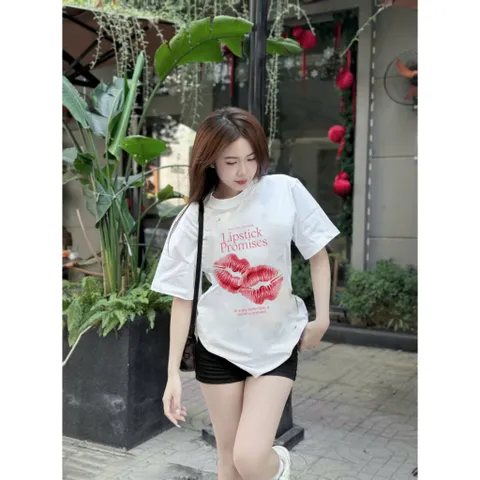 Áo thun form rộng   Lipstick Promises Cotton Cao Cấp - Phong Cách Quyến Rũ ,Thông Điệp Yêu Thương Ngày Valentine