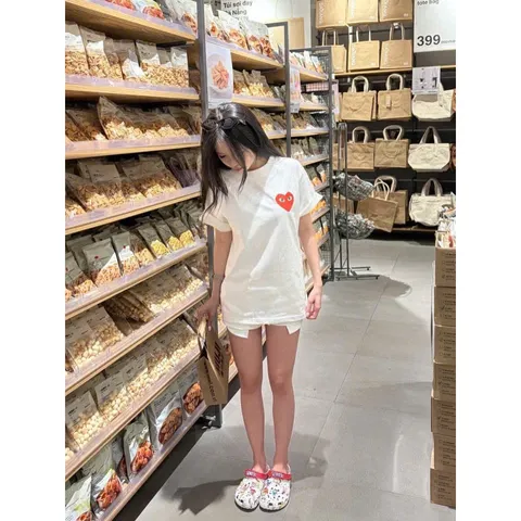 Áo Thun Form Rộng Nam Nữ  In Hình Trái Tim – Áo Couple Cá Tính Unisex Streetwear