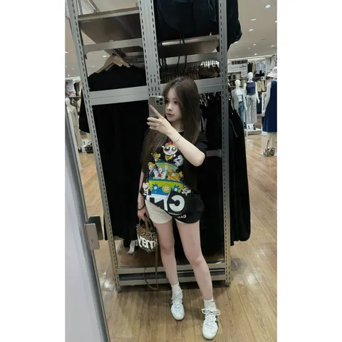 Áo thun form rộng Nam Nữ  nhân vật Hoạt Hình  CN Unisex Chất Vải Cotton 2 Chiều Dày Dặn Hot Trend 2026