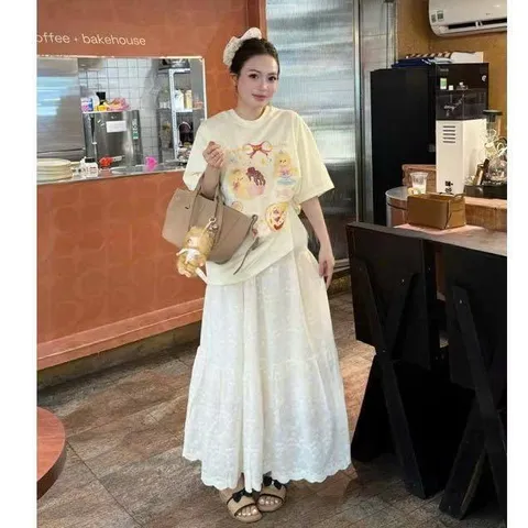 Sét Áo thun form rộng  in gấu Biri Bear dễ thương phối chân váy ren dài nữ tính – Set đồ Hàn Quốc mùa hè 2025 TH-155