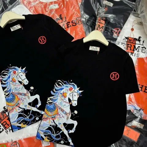 Áo thun form rộng Unisex In Hình Ngựa Nghệ Thuật, Áo Phông Nam Nữ  Phong Cách Luxury Streetwear cotton 260gsm
