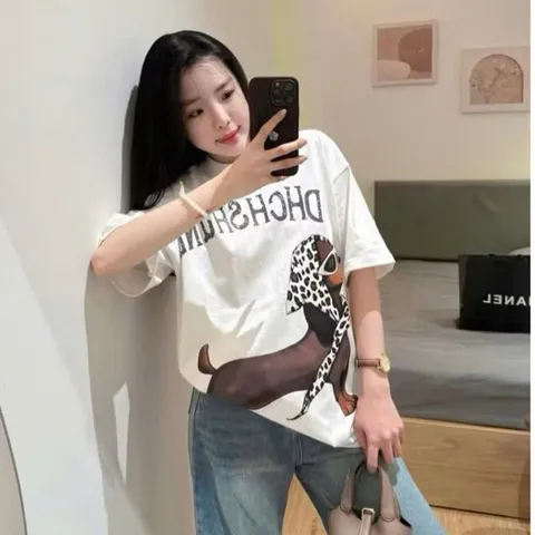 Áo Thun Nữ DOG Quàng Khăn Dễ Thương, Áo Phông  Unisex Cotton SIÊU CẤP