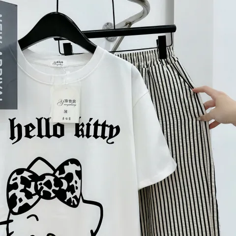 SET ĐỒ HELLO KITTY  PHỐI QUẦN SỌC – STYLE HÀN QUỐC CUTE chất cotton cao cấp mềm mát mịn TH138