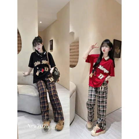 Set đồ nữ trẻ trung áo polo gấu  DE MARGO  13 thêu phối quần kẻ caro vintage - Freesize dưới 60kg TH-260