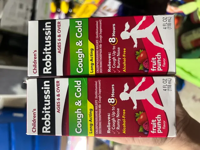 1 chai Robitussin - Giảm Ho & Cảm Colds Cho Trẻ Em Từ 6 Tuổi Trở Lên Vị Trái Cây 118ml