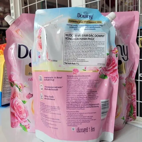 Nước Xả Vải Downy Hương Bông Hoa Hạnh Phúc 1L - Bông Hoa Hạnh Phúc, 1L