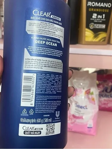 Dầu Gội Sạch Gàu Clear Hương Gió Biển & Hổ Phách 600g