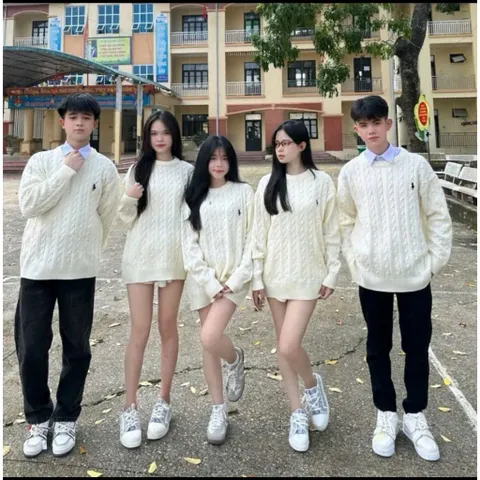 Áo len dệt kim unisex nam nữ thêu ngựa, áo len form rộng HOT NEW 2025