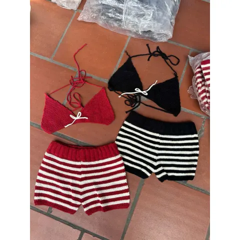 Set bikini len dệt kim 2 mảnh, Áo tam giác + quần short kẻ sọc phong cách sexy