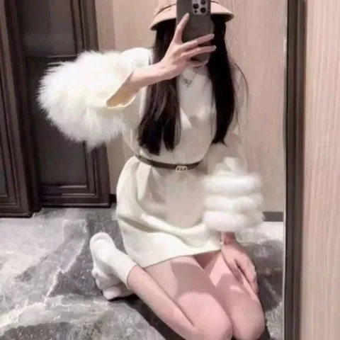 Áo len cổ tròn dáng dài (váy ngắn) tay thụng phối lông - KÈM ĐAI
