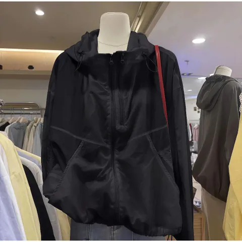 [ New Arrivals ] Áo Khoác Gió Nữ HOTTREND 2026 Chất Liệu Gió Nhăn Siêu Nhẹ Chống Nắng Cản Gió Trượt Nước Hiệu Quả