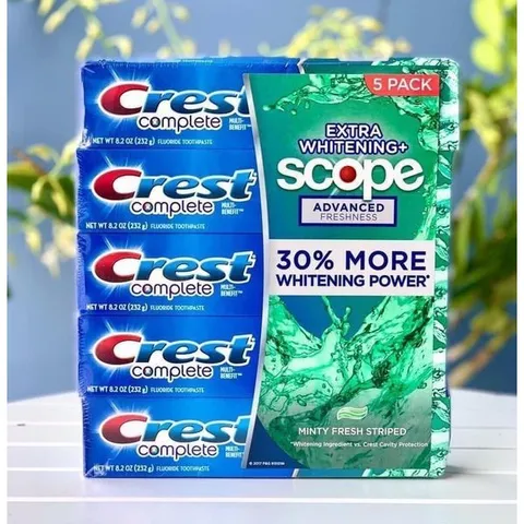1 tuýp Kem đánh răng Crest complete Extra Whitening Scope Advanced Freshness Của Mỹ