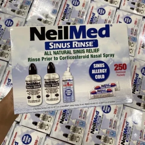 Combo hộp muối và Bình Xịt Rửa Mũi NeilMed Smile (250 gói muối người lớn). NHƯ HÌNH