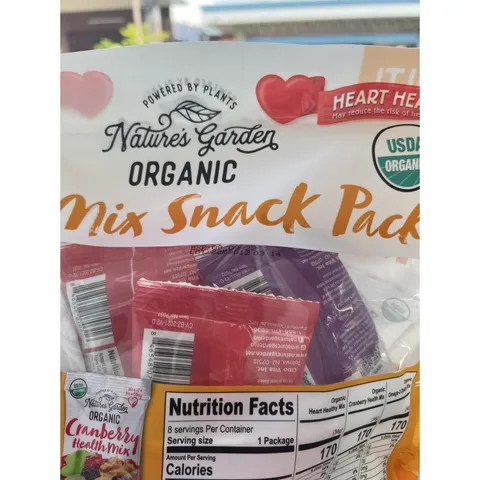 Hạt mix tổng hợp trái cây sấy hữu cơ Nature's Garden Trail Mix Snack Packs 816gram date 9/2024 - hàng Mỹ