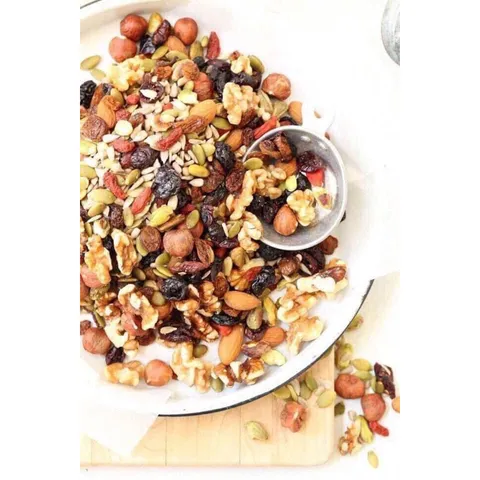 Hạt mix tổng hợp trái cây sấy hữu cơ Nature's Garden Trail Mix Snack Packs 816gram date 9/2023 - hàng Mỹ