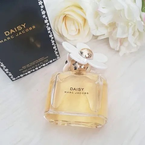 Nước hoa nữ Marc Jacobs Daisy Black EDT 100ml quyến rũ, sang trọng 🏷️ Giá siêu tốt tại đây!