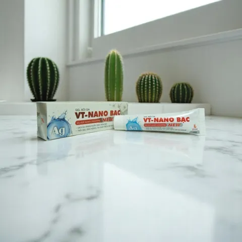 Gel bôi da VT Nano Bạc 2000PPM New – Kháng khuẩn, giảm mụn, làm mờ thâm sẹo, hỗ trợ da bị zona – Tuýp 20g