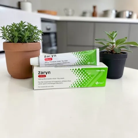 Kem bôi nấm chân làm giảm ngứa, bỏng rát, nứt nẻ do nấm ngoài da loại 15g Nhập khẩu