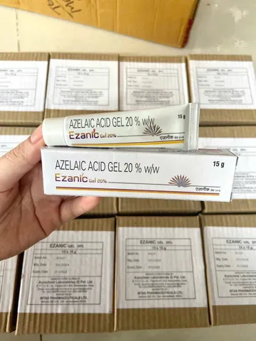 Gel Azelaic Acid 20% Ezanic - Hỗ Trợ Giảm Mụn, Mờ Thâm Hiệu Quả, Dưỡng Ẩm Da Dầu 15g