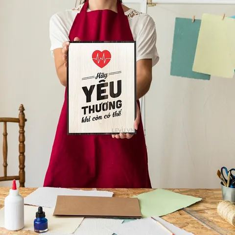 Tranh gỗ 3D cắt lớp – Hãy yêu thương khi còn có thể “Hãy yêu thương khi còn có thể” không chỉ là một câu nói cảm động –