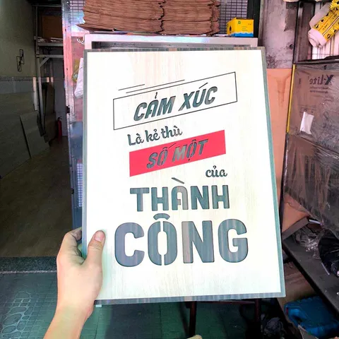Tranh gỗ 3D cắt lớp – Cảm xúc là kẻ thù số một của thành công “Cảm xúc là kẻ thù số một của thành công” – một thông điệp