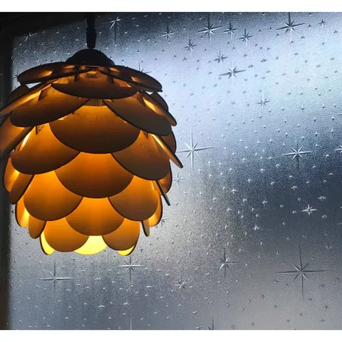 đèn gỗ quả thông nhỏ