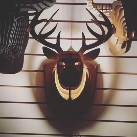 đèn gỗ đầu hươu decor