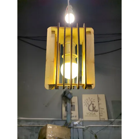 Đèn gỗ que trụ