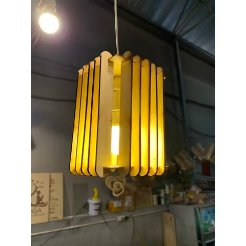Đèn gỗ que trụ