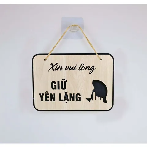 Bảng gỗ xin vui lòng giữ im lặng