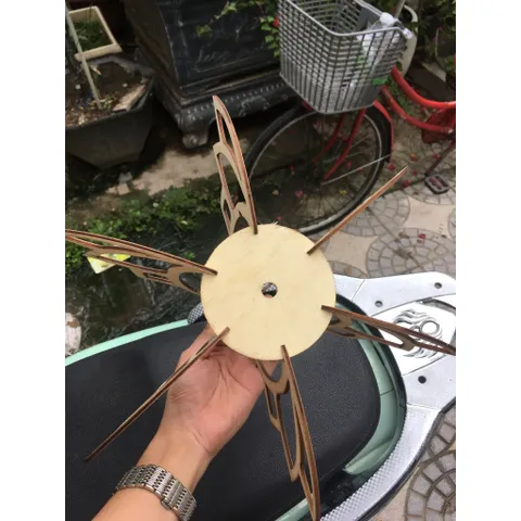 Đèn gỗ dáng bông hoa sen 6 cánh