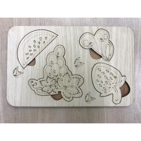 Bảng gỗ tô màu cho bé theo chủ đề