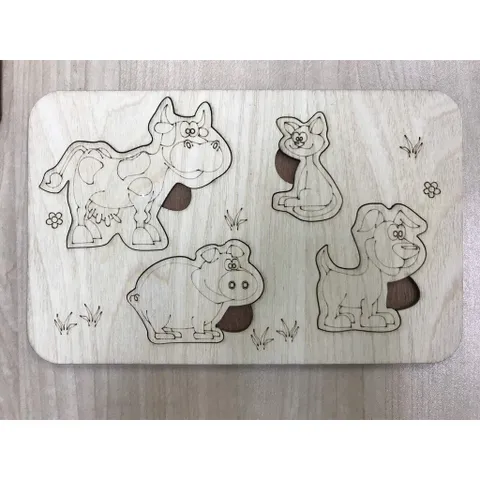 Bảng gỗ tô màu cho bé theo chủ đề