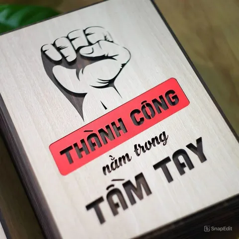 Tranh gỗ 3D cắt lớp – Thành công nằm trong tầm tay  “Thành công nằm trong tầm tay” không chỉ là một câu nói tích cực, mà