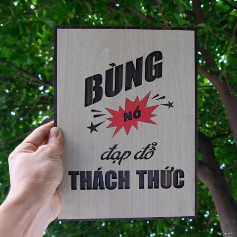 Tranh gỗ 3D cắt lớp – Bùng nổ! Đạp đổ thách thức,không chỉ là một khẩu hiệu, mà là lời tuyên ngôn mạnh mẽ dành cho những