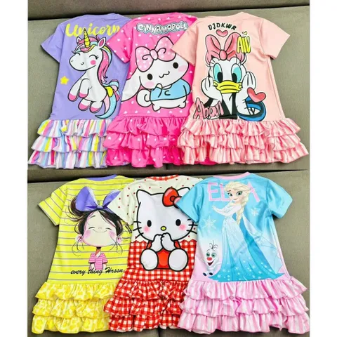 11-45kg A638 Đầm suông phối bèo tầng vải thun lạnh in hoạt hình siêu cưng, váy bé gái size đại