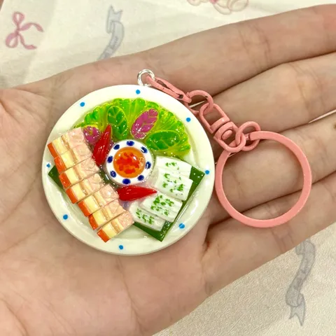 Móc khóa món Bánh hỏi heo quay - món ăn Việt Nam