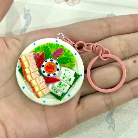 Móc khóa món Bánh hỏi heo quay - món ăn Việt Nam