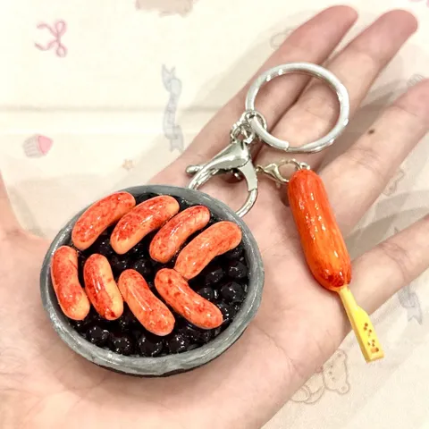 Móc khoá Lạp xưởng nướng đá - Street Food