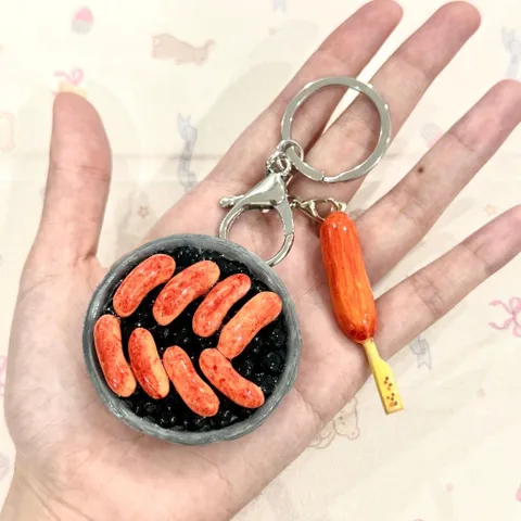 Móc khoá Lạp xưởng nướng đá - Street Food