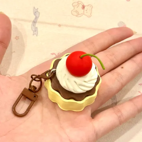 Móc khoá Caramel Pudding với Cherry - Japanese Desserts