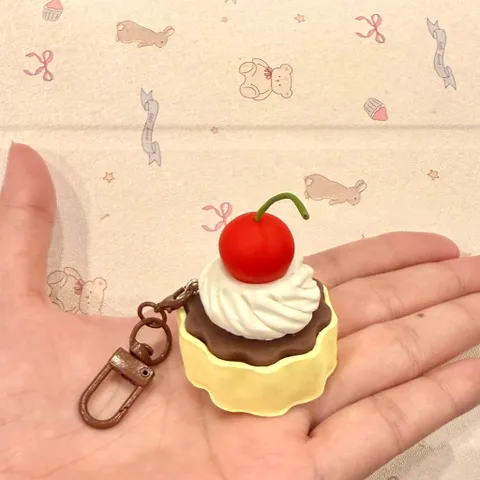 Móc khoá Caramel Pudding với Cherry - Japanese Desserts